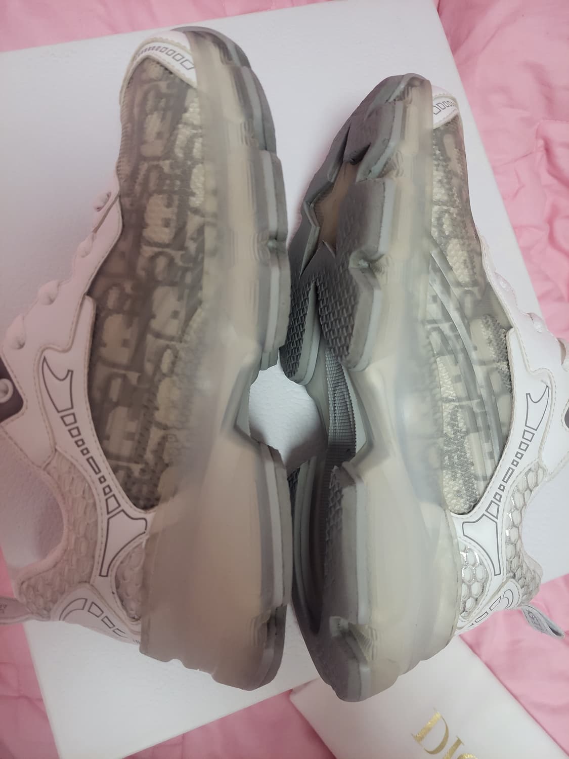 정품)급처명품세탁완료상태좋음!디올 바이브 스니커즈 별모양 밑창보강 운동화 상품이미지8
