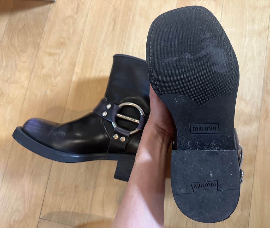miumiu 미우미우 하네스 바이커 부츠 블랙 (38) 상품이미지5