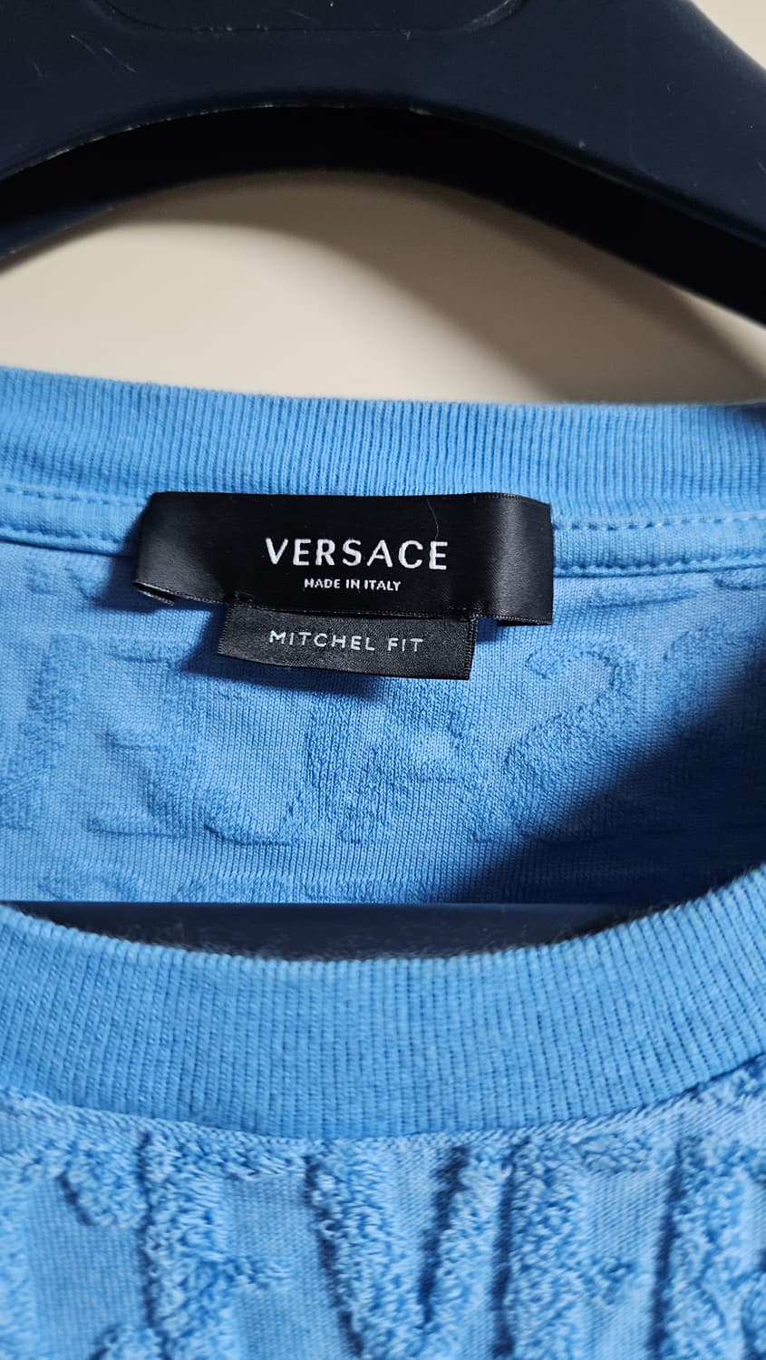 베르사체 타올 로고 엠보싱 반팔티셔츠 스카이블루 상품이미지2