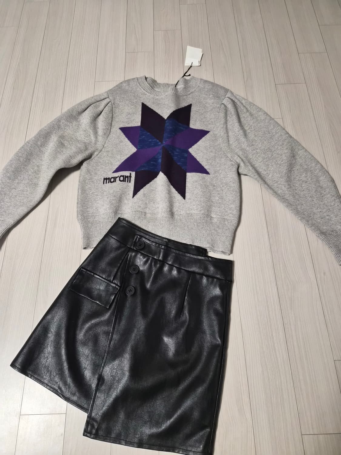 유니크한 레더 비대칭 랩 미니스커트  상품이미지1