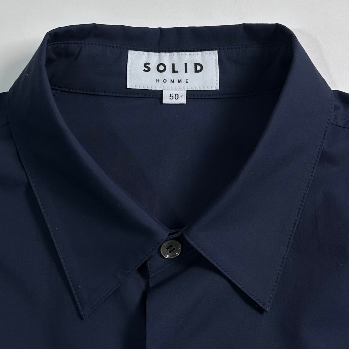 솔리드옴므 커프스 디테일 네이비 셔츠 상품이미지8