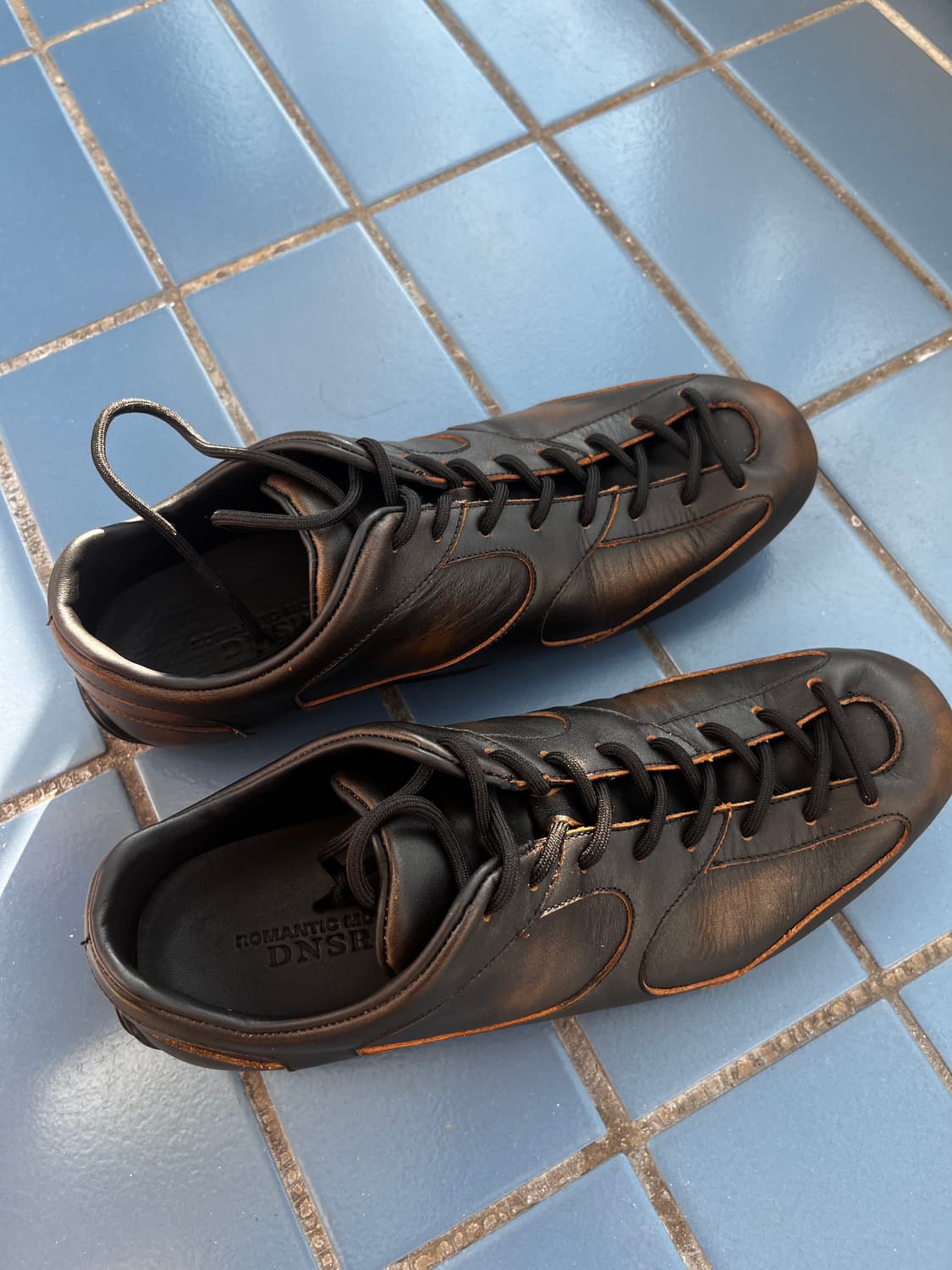 [270]로맨틱무브 X DNSR 빈티지 스니커즈 빈티지블랙 상품이미지3