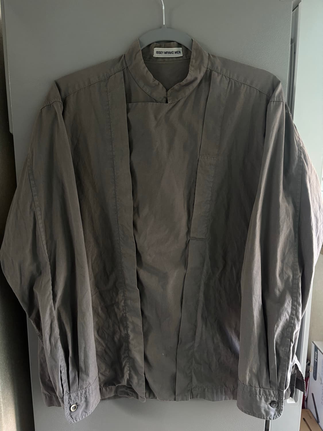 이세이미야케 맨 비대칭 셔츠 상품이미지1