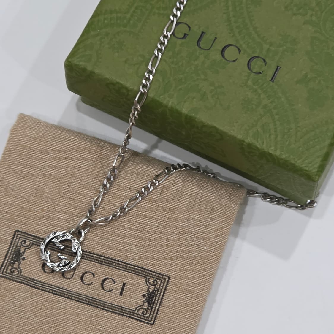 구찌 인터로킹 G 펜던트 실버 목걸이 상품이미지2