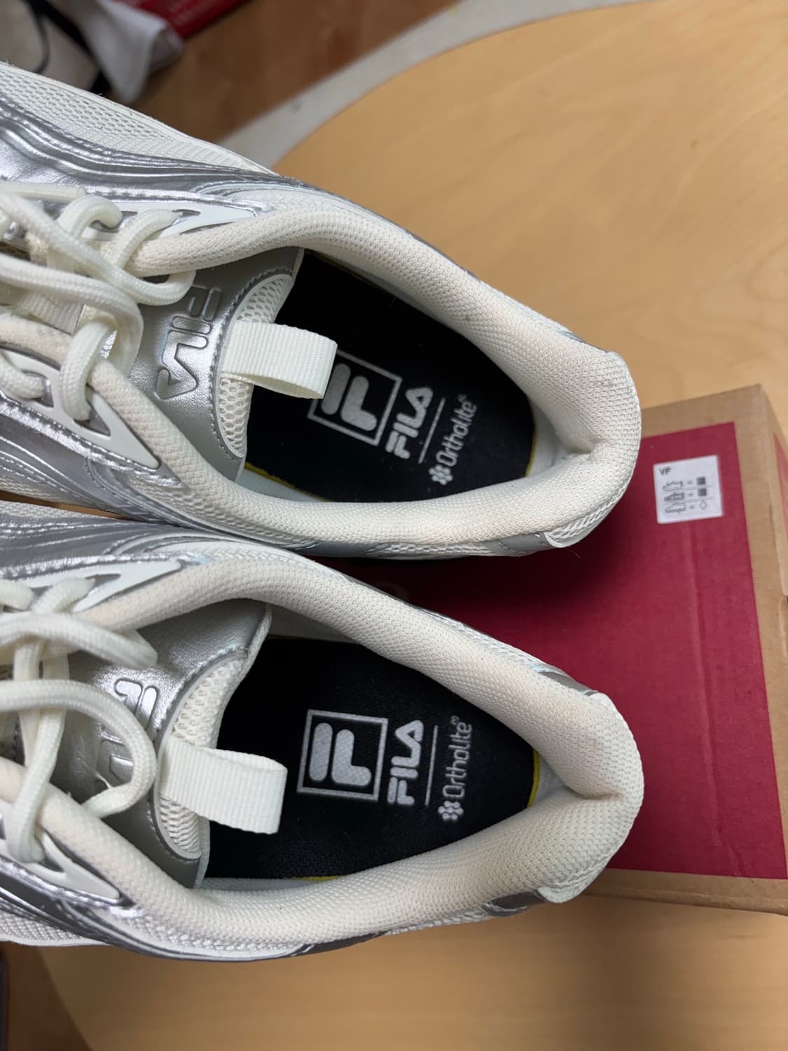 285) 휠라 필라 에샤페 MS 실버문 상품이미지7