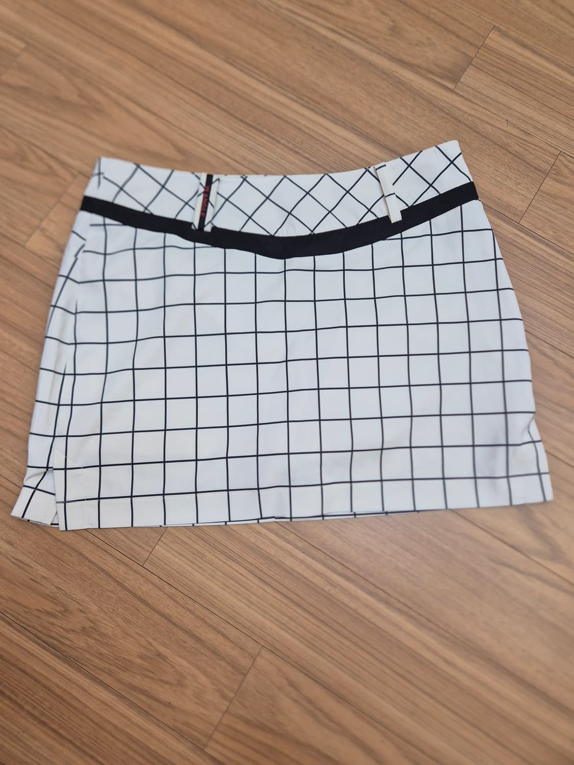W.ANGLE 체크 패턴 미니스커트입니다

- 허리 둘레: 67-73cm 상품이미지1