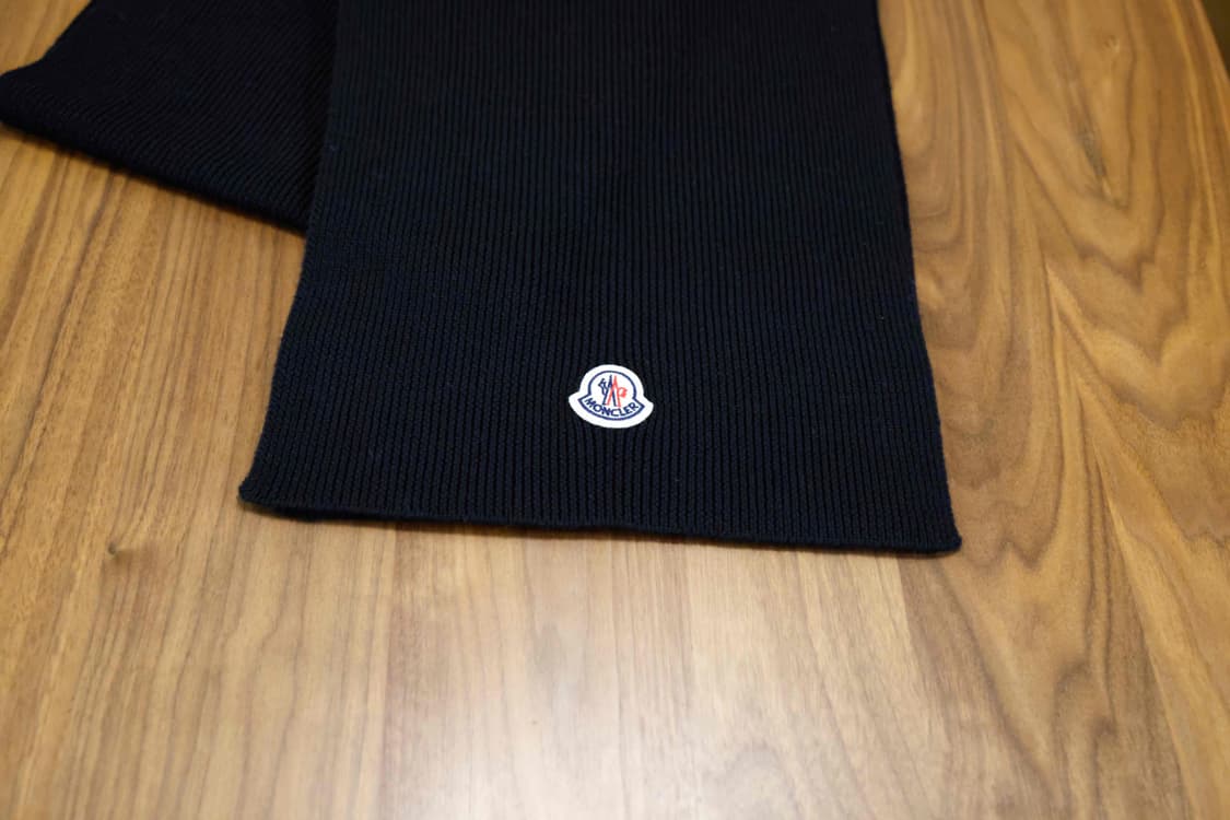 몽클레어 로고패치 리브 니트 머플러 상품이미지3