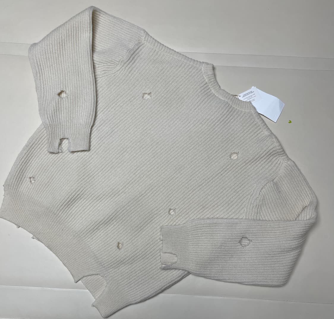 STU (Saturday of us)새상품 디스트로이드 니트 크림 상품이미지2