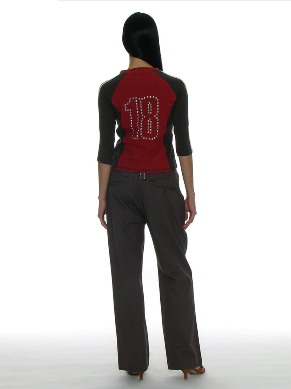 [택포] 18 스터디드 브이넥 쓰리쿼터 슬리브 티 레드 상품이미지1