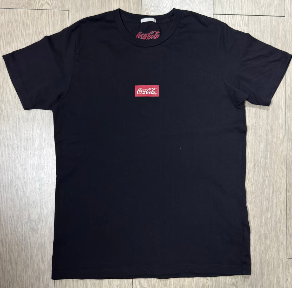 GU x 코카콜라 박스로고 티셔츠 블랙 M 상품이미지2