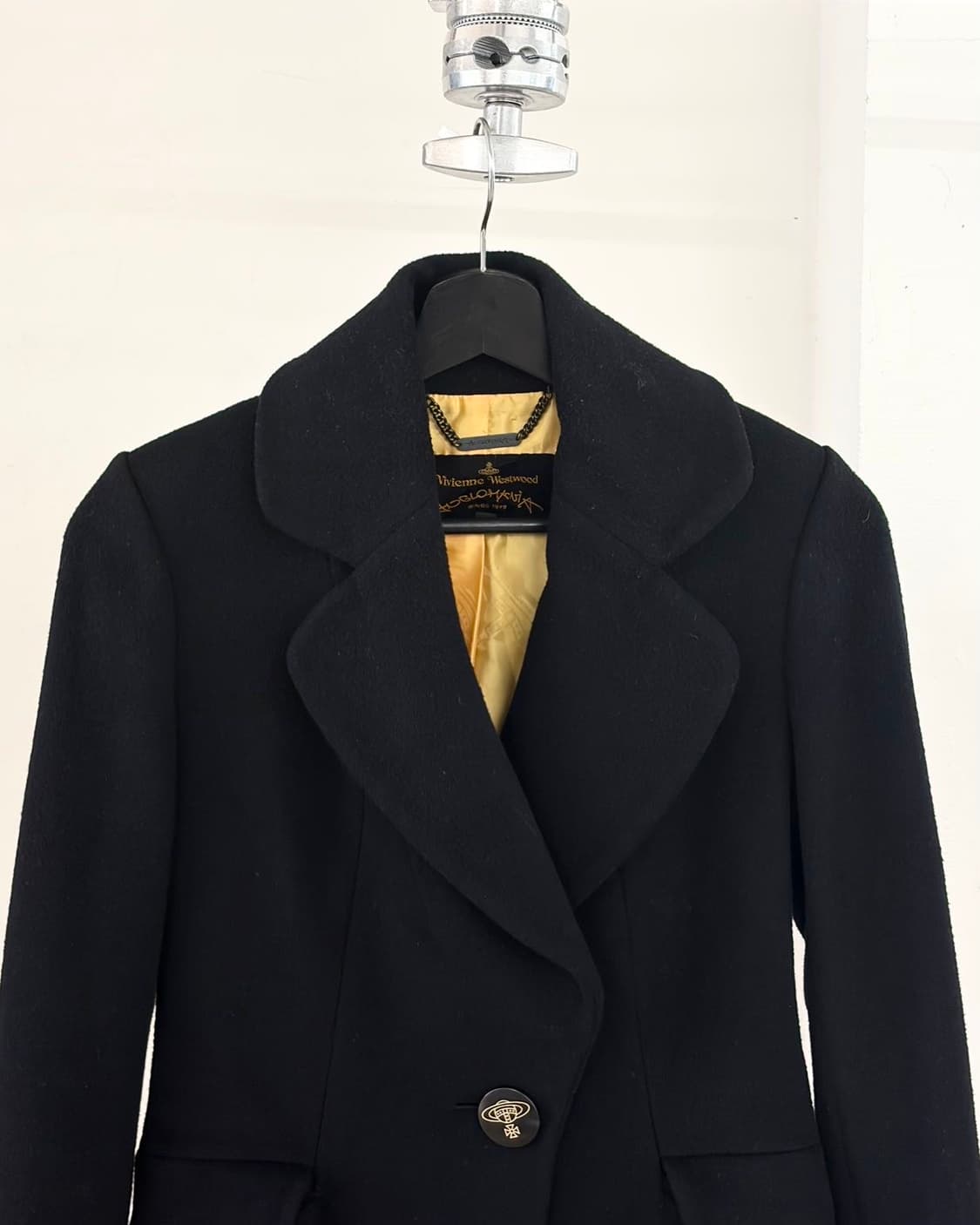 비비안 웨스트우드 앵글로매니아 블랙 2b 울 코트  상품이미지4