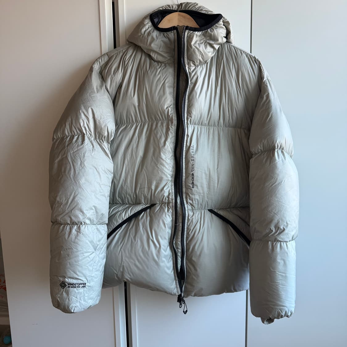 디미토 아이더 패딩 M 상품이미지1