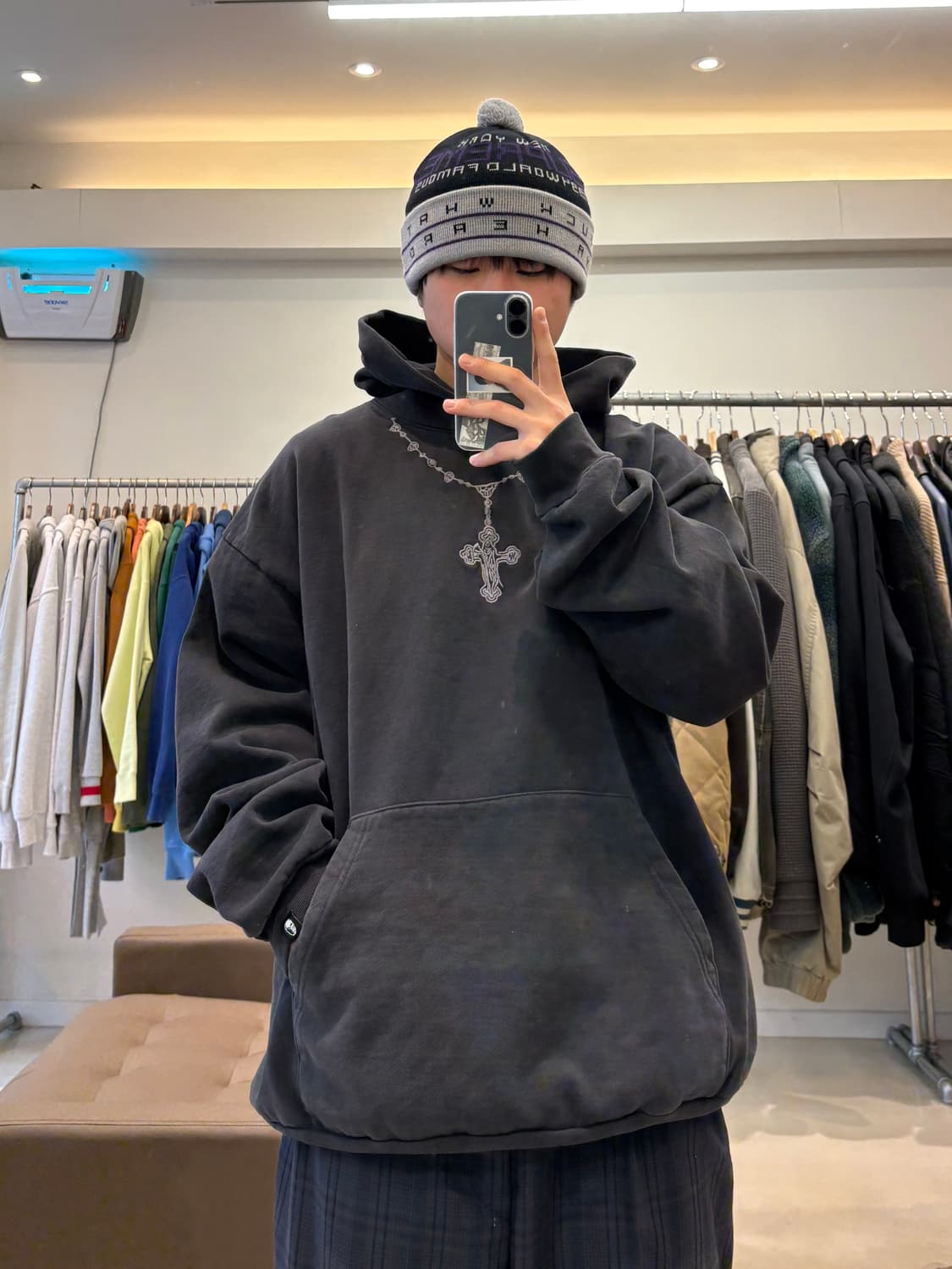 워렌로타스 십자가 자수 후드티 상품이미지6