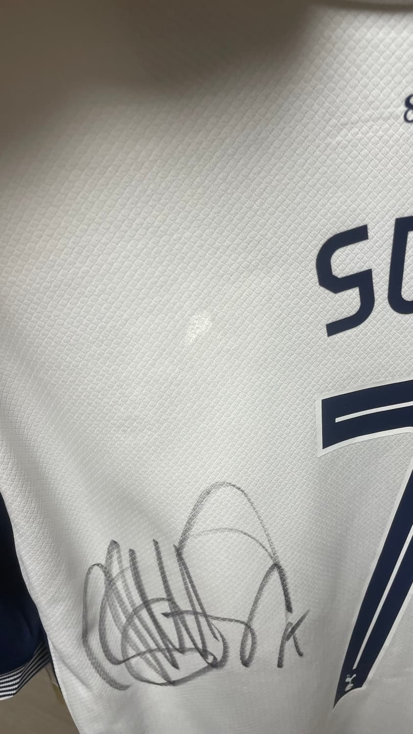 [인증영상 보유] 24-25 토트넘 손흥민 친필싸인 유니폼 상품이미지6