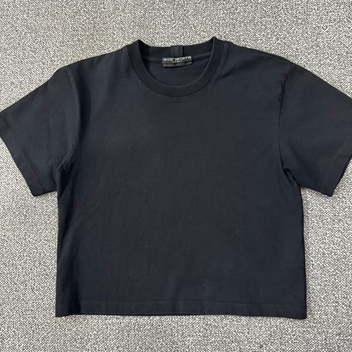 헬무트랭 엠보싱 반팔 상품이미지1