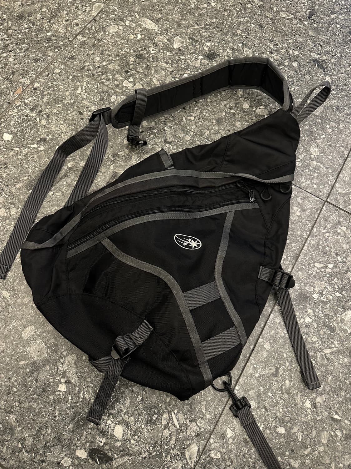 나이스고스트클럽 슬링백 처분  상품이미지1