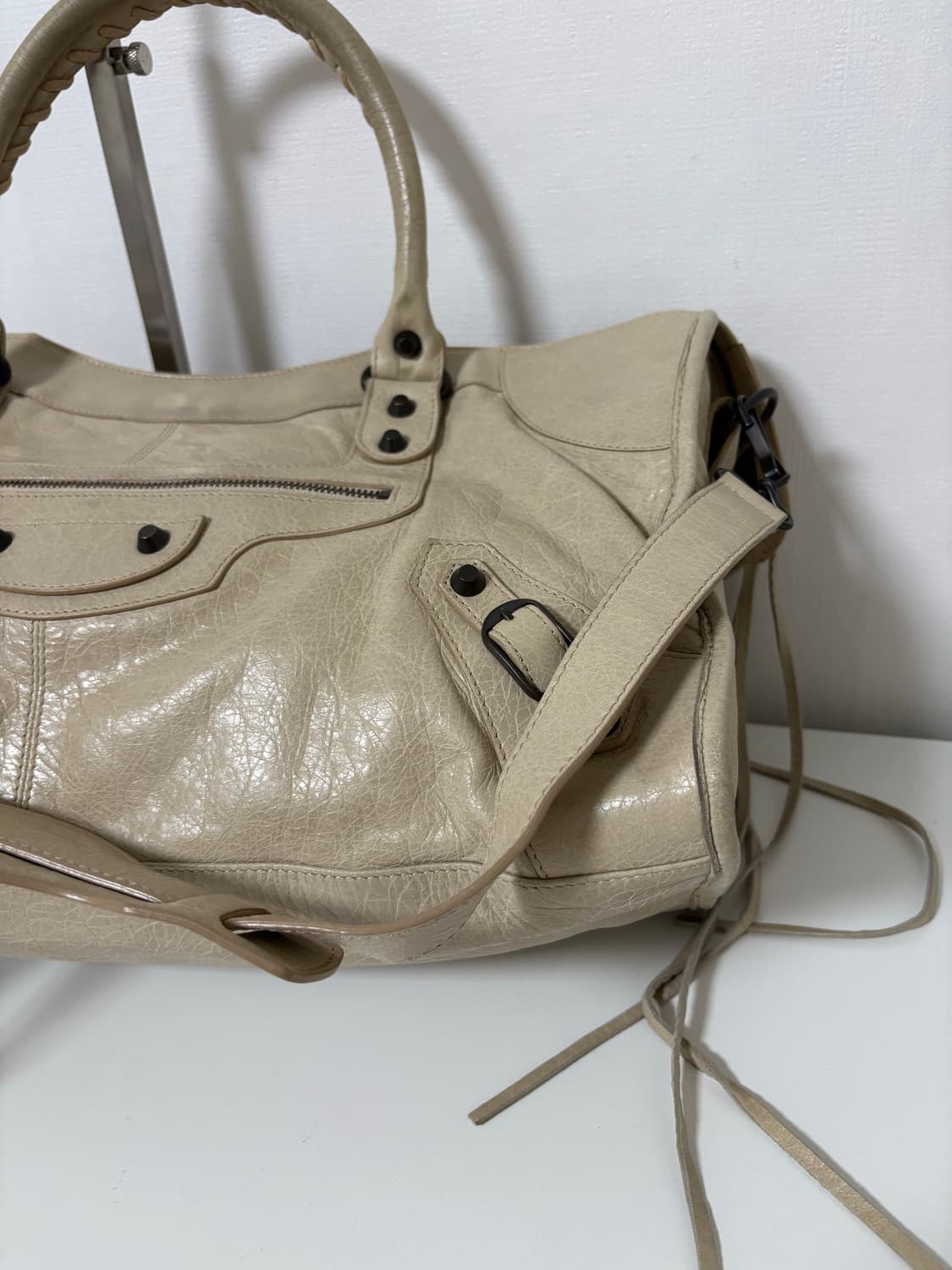 발렌시아가 자이언트 모터백 베이지 상품이미지6