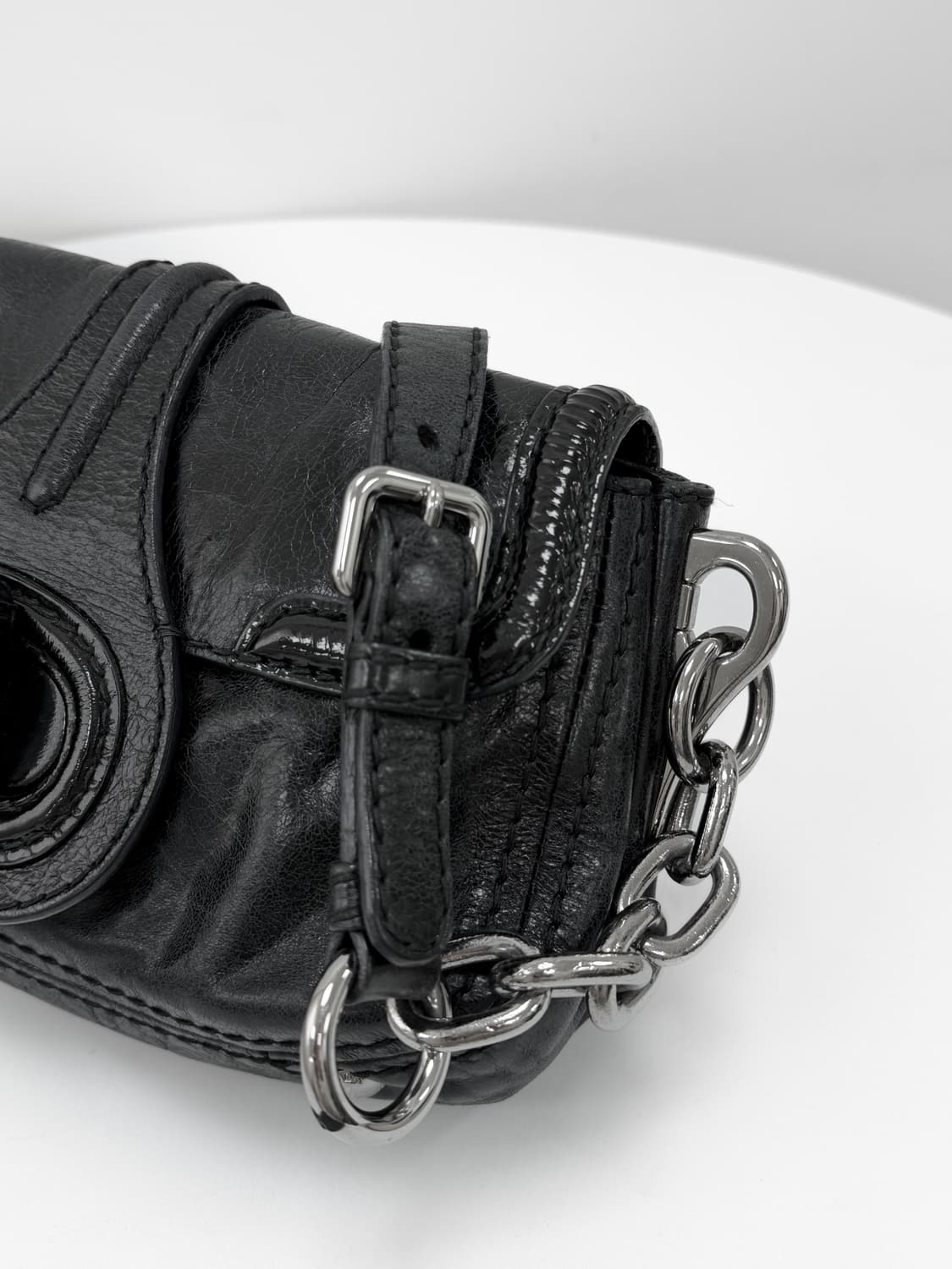 프라다 빈티지 레더 체인 숄더백 상품이미지6