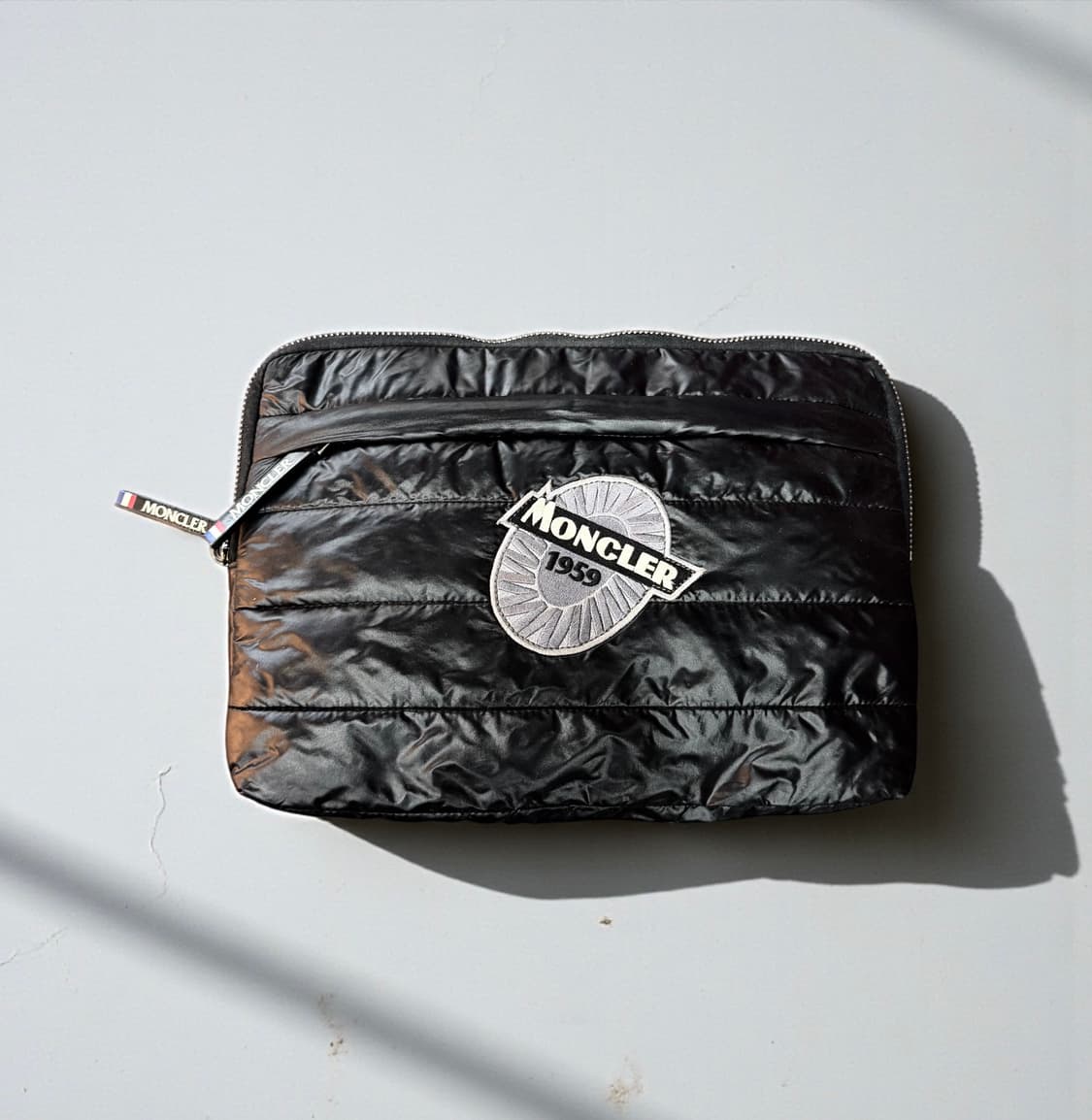 몽클레어 랩탑 패딩 클러치 케이스백 상품이미지3