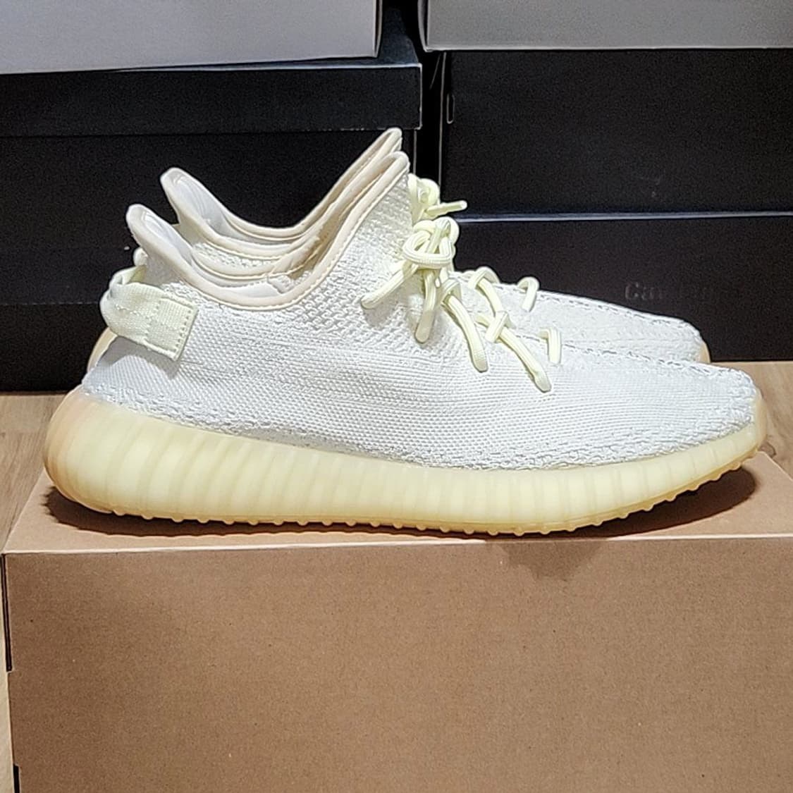 아디다스 285 이지부스트 버터 상품이미지3