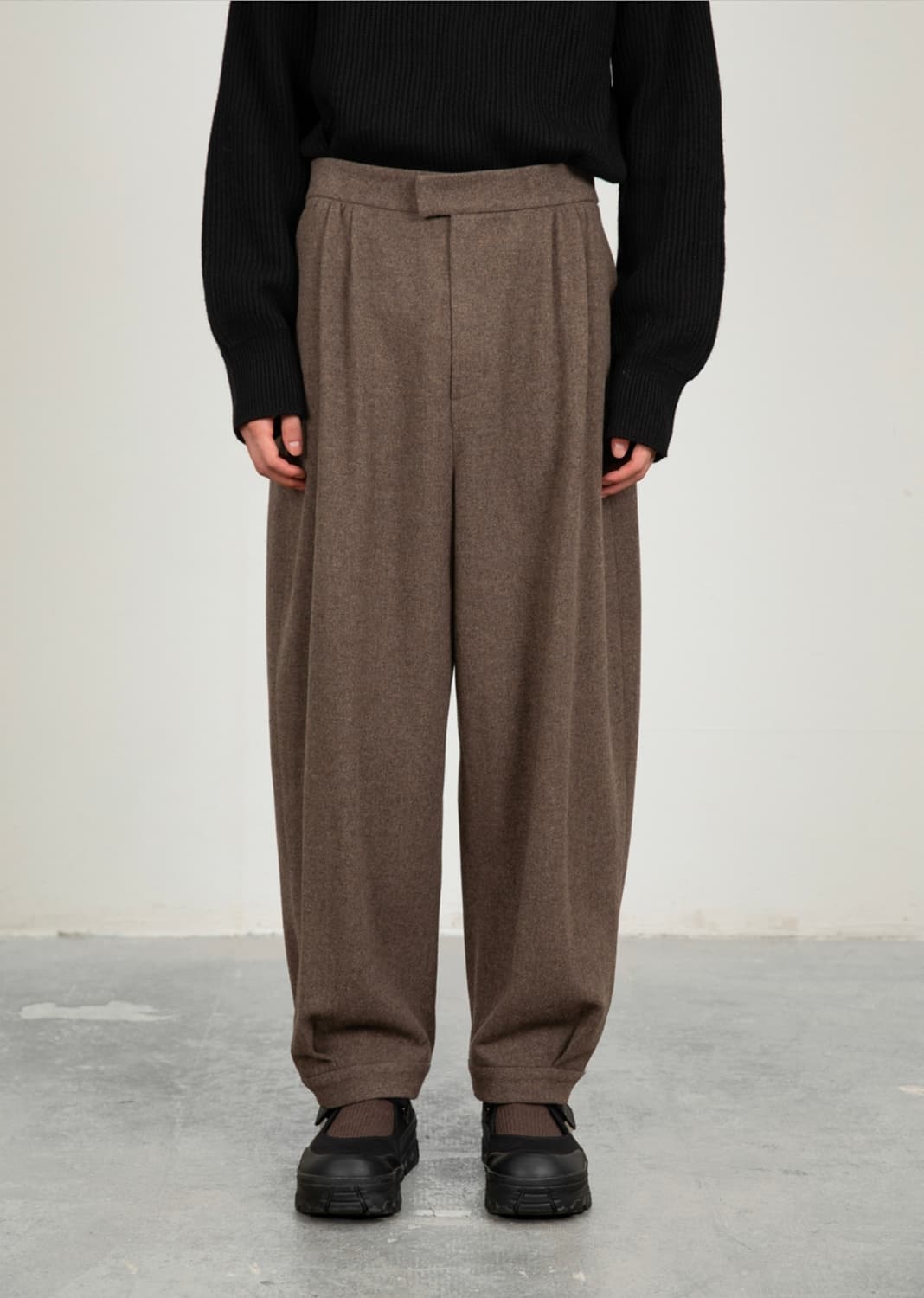 아모멘토 울 시어링 팬츠 브라운 L 상품이미지2