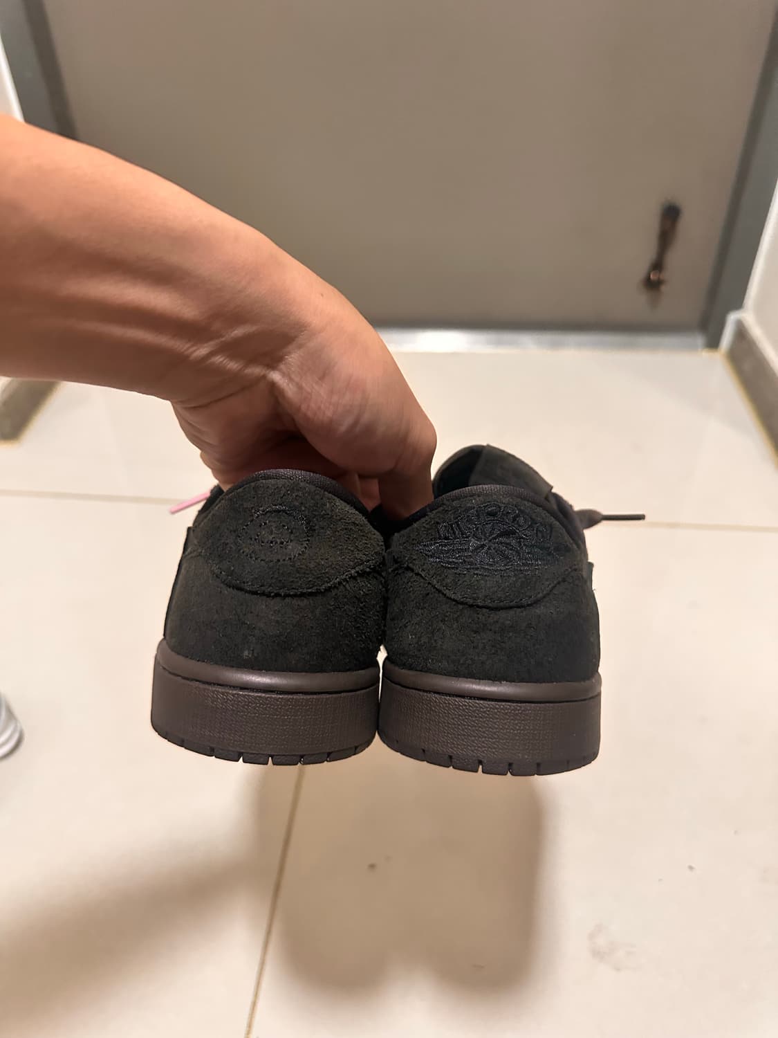 나이키 조던 1 트래비스 스캇 벨벳 엔 브라운 상품이미지6