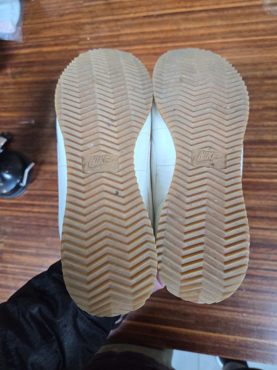 나이키 코르테즈 베이지 가죽 240 상품이미지5