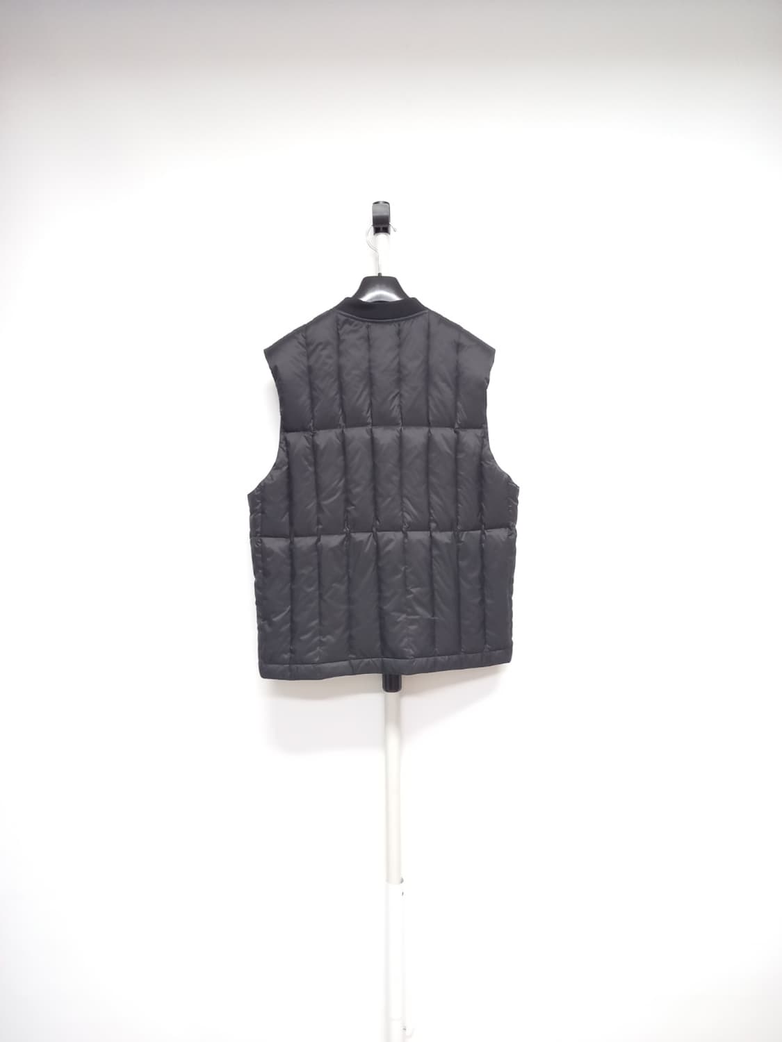 엄브로 남성 경량 구스 패딩 베스트 100.95 상품이미지2