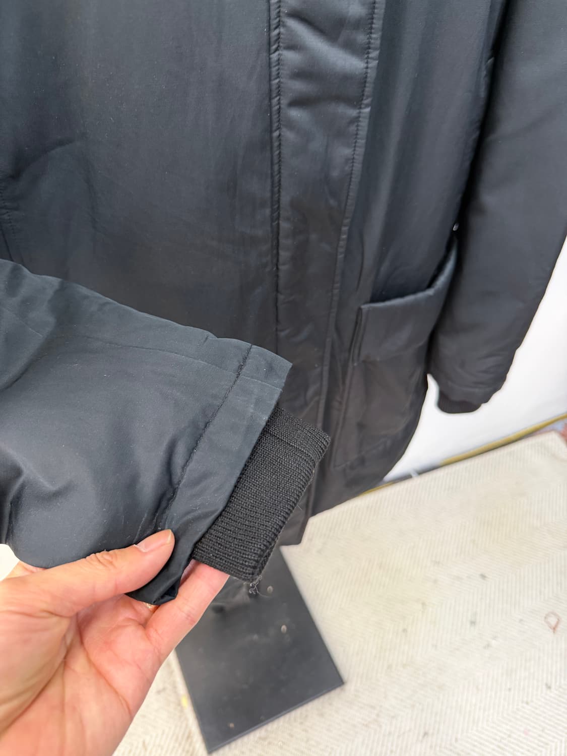 정품) 띠어리 여성 패딩 L 상품이미지3