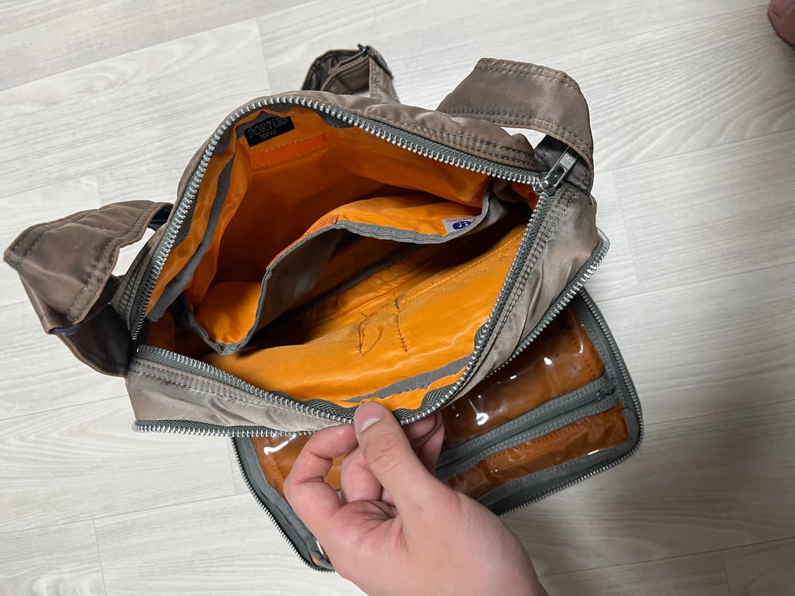 포터 탱커 숄더백 라지 실버 그레이 / 크로스백 상품이미지6