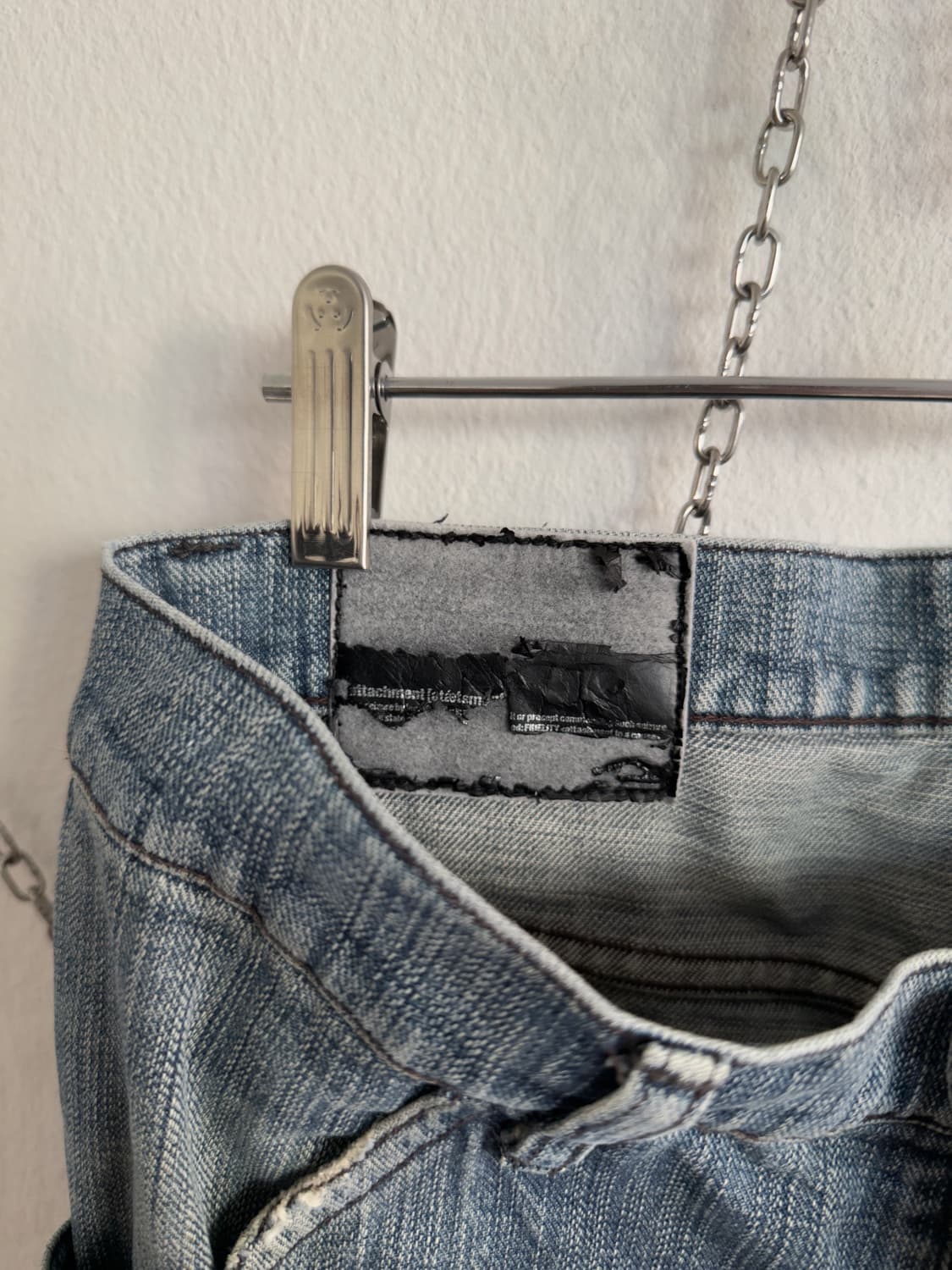 어태치먼트 초기 사치코 디스트로이드 데님팬츠 상품이미지5