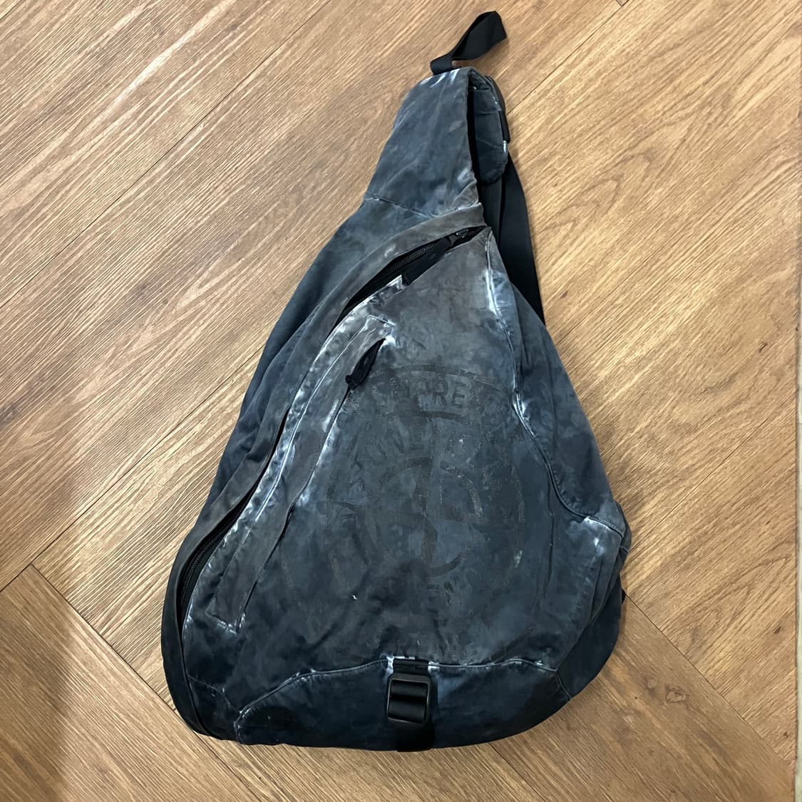 슈프림 스톤아일랜드 슬링백 상품이미지1