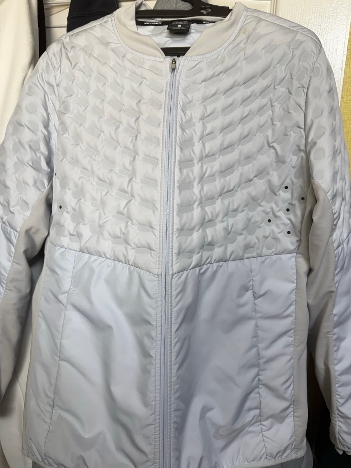 나이키 에어로로프트 러닝 경량패딩 상품이미지1