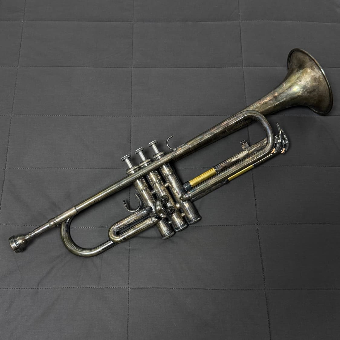 야마하 트럼펫 YTR-2330S 실버 상품이미지1