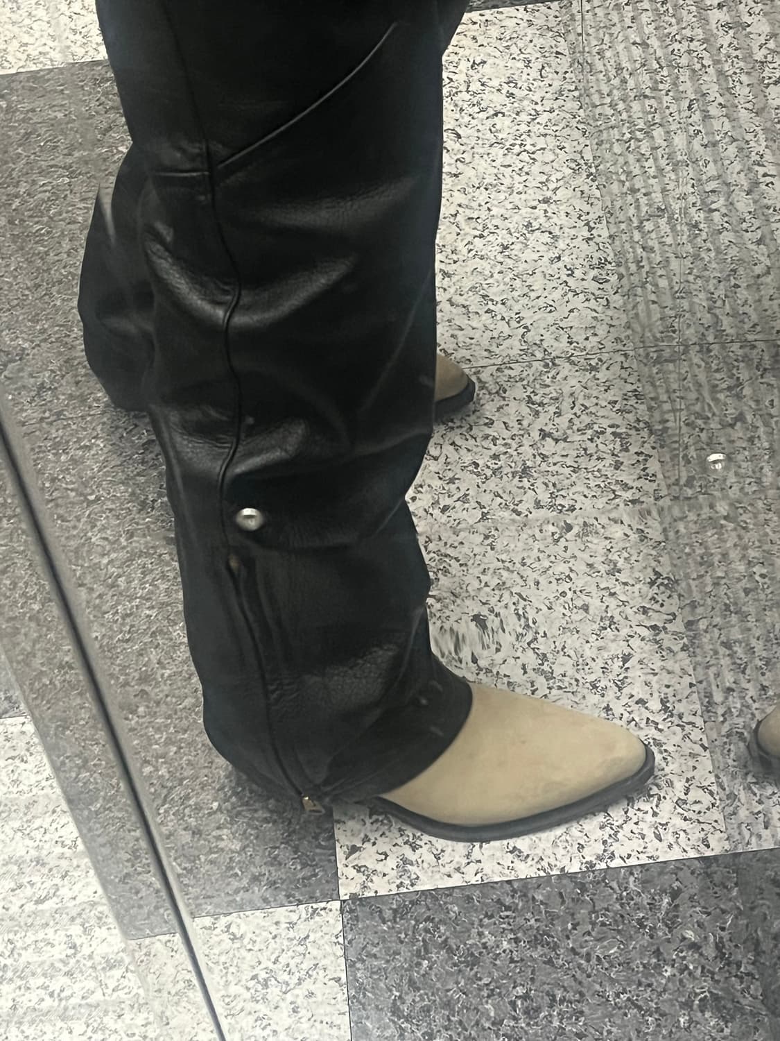 더긱스 레더 바이커팬츠 M 사이즈 상품이미지2