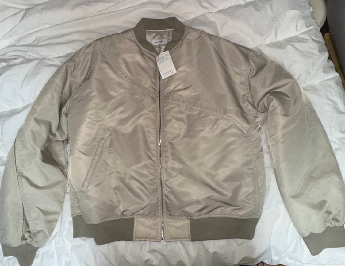 퍼스널오브젝트 봄버 카키베이지 컬러 상품이미지3