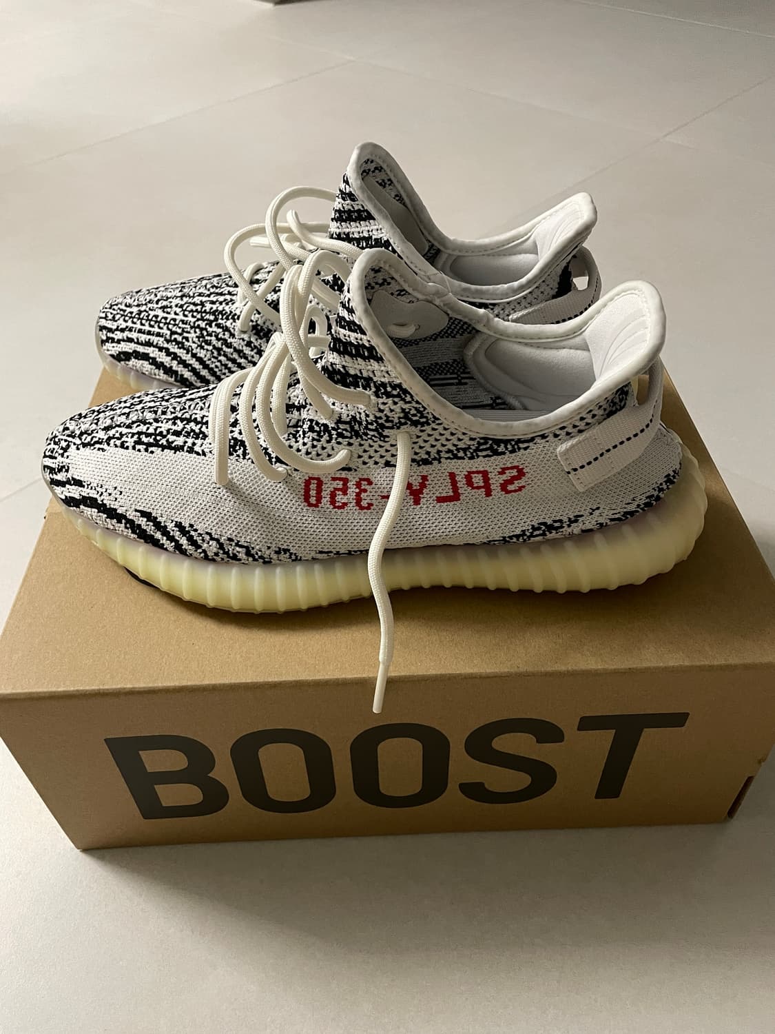 이지부스트 350 v2 지브라 275 상품이미지3