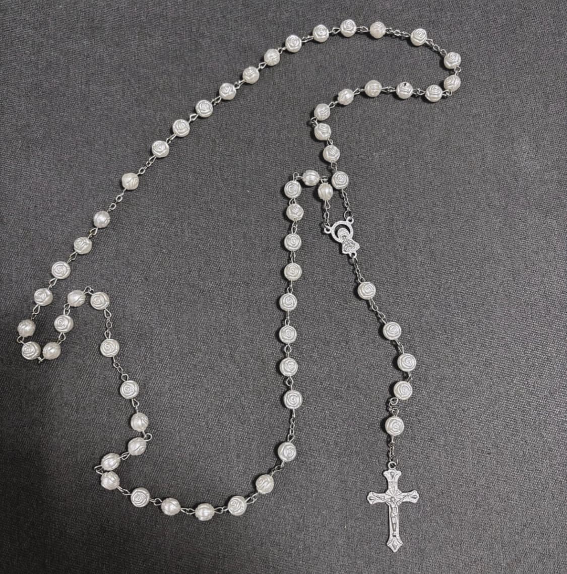 로자리오 화이트 장미 목걸이 상품이미지1