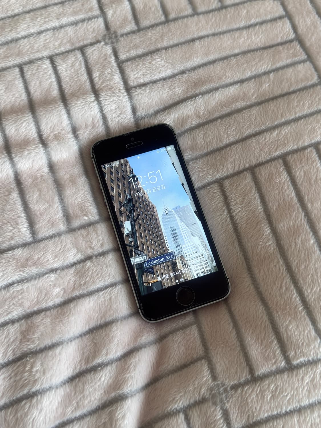 [s급] 아이폰 se1 스페이스 그레이 64GB 배터리 효율 100% 상품이미지1