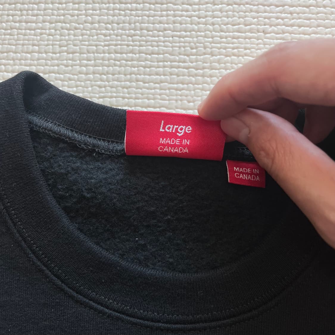 슈프림 22FW 박스 로고 크루넥 맨투맨 블랙 상품이미지4