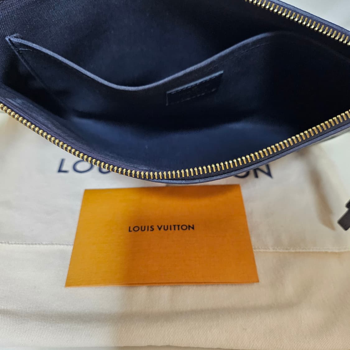 루이비통 앙프렝뜨 클러치백 (정품) 상품이미지6
