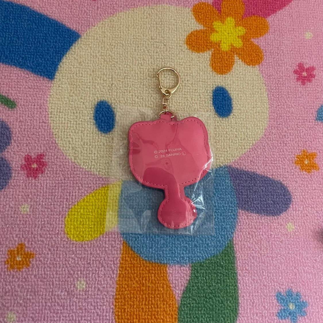 [새상품] 24년도 키티 초콜릿 사가라 자수 키링 상품이미지2