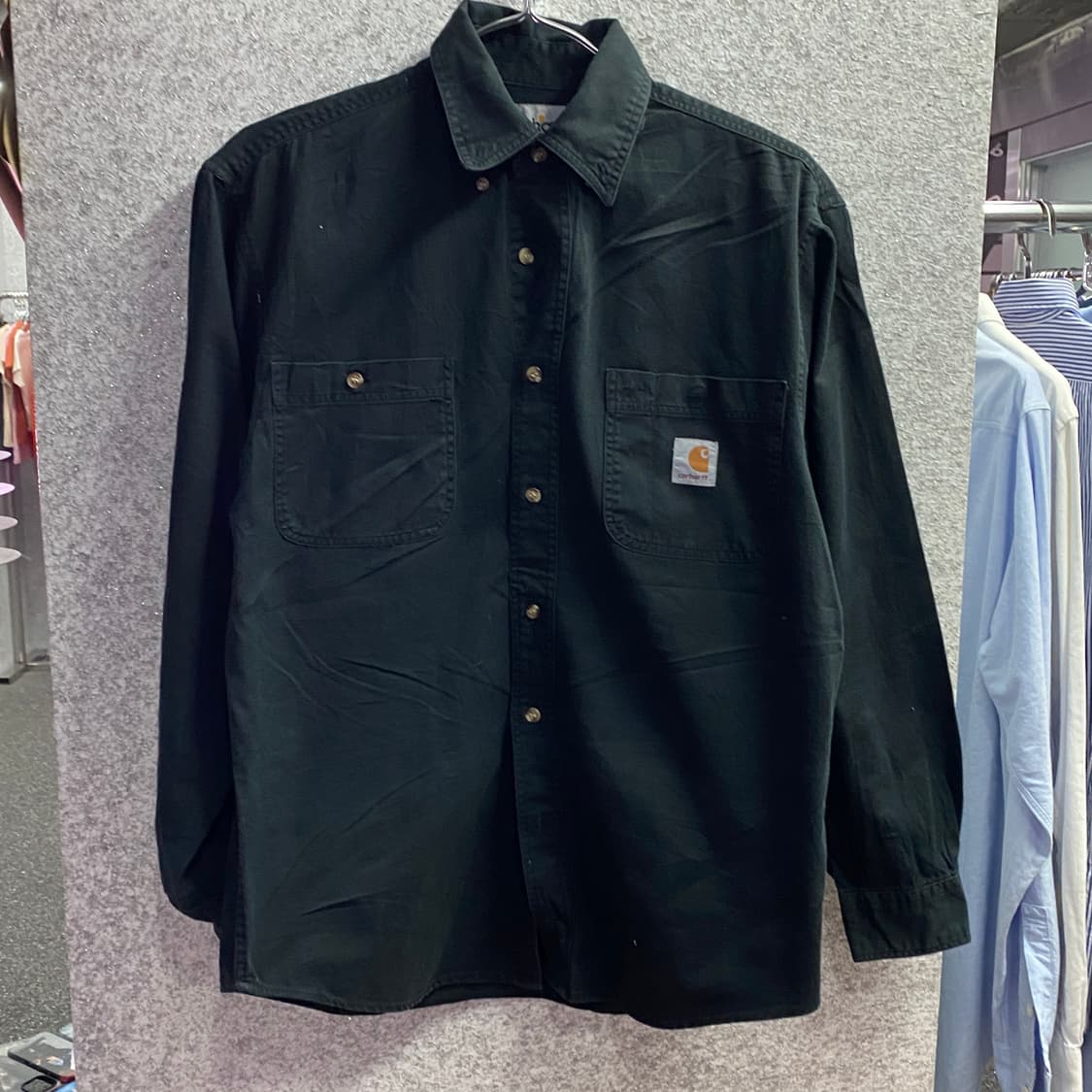 칼하트 패치로고 투포켓 블랙 셔츠 B3160 상품이미지2