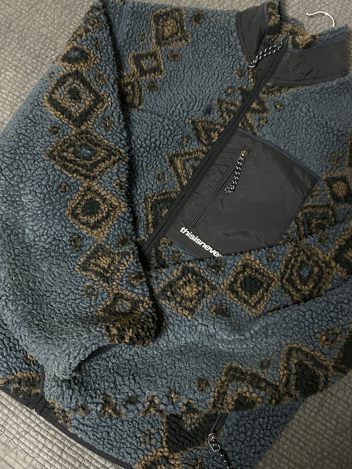 디스이즈네버댓 쉐르파 후리스 XL사이즈 상품이미지1