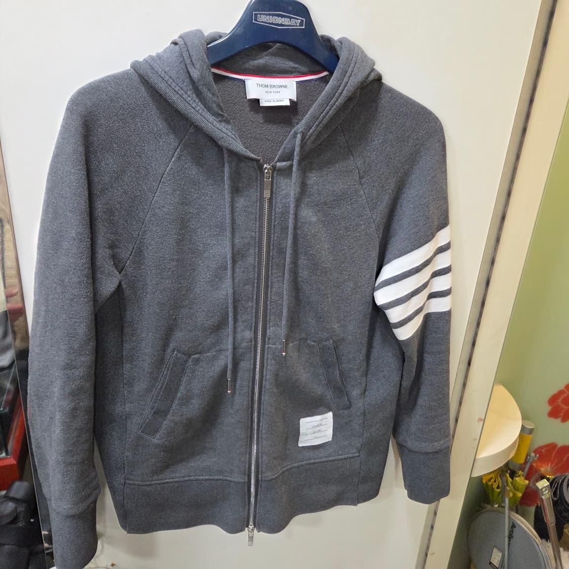 톰브라운 후드집업 상품이미지1