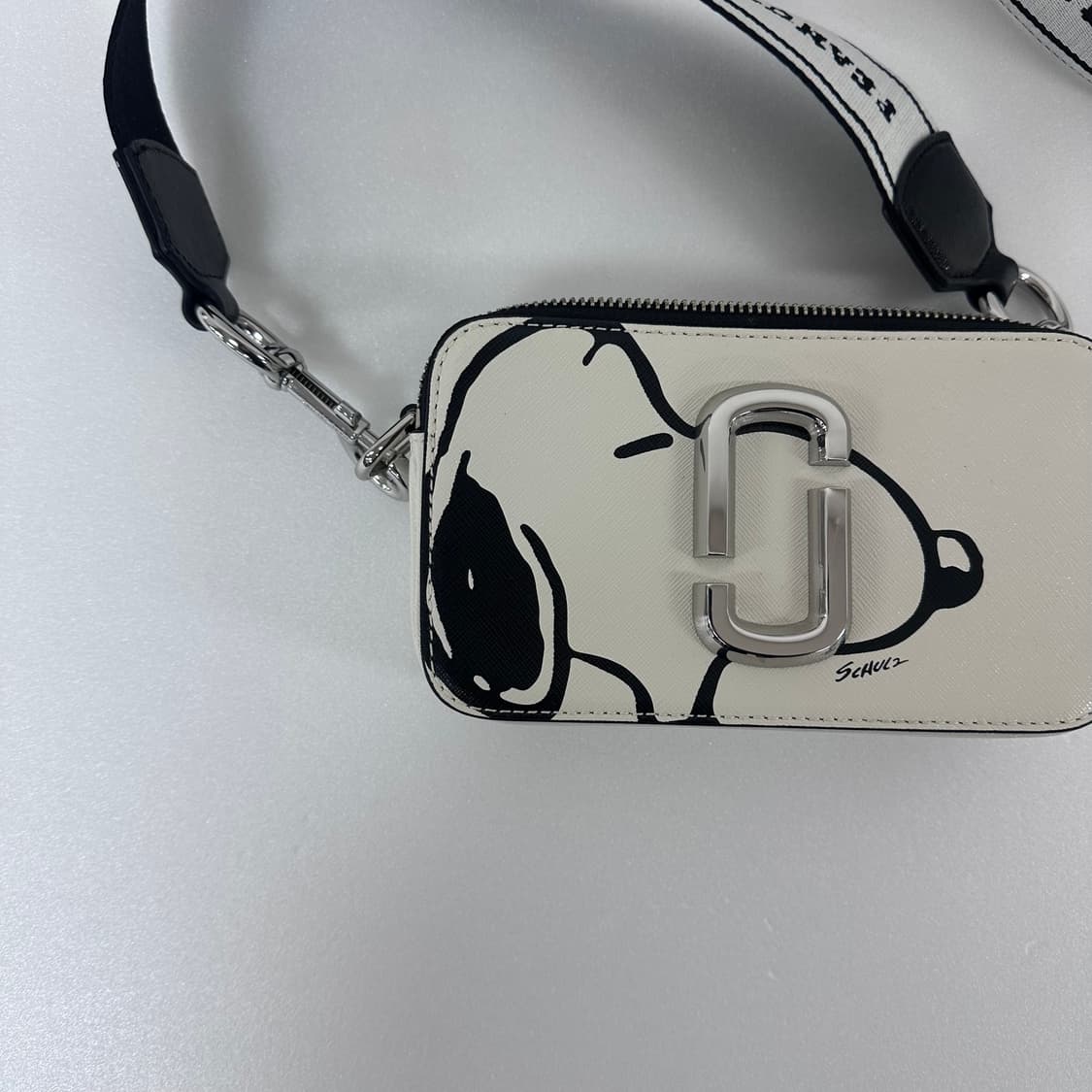 마크제이콥스 피넛츠 스누피 카메라백 크로스백 가방 상품이미지3