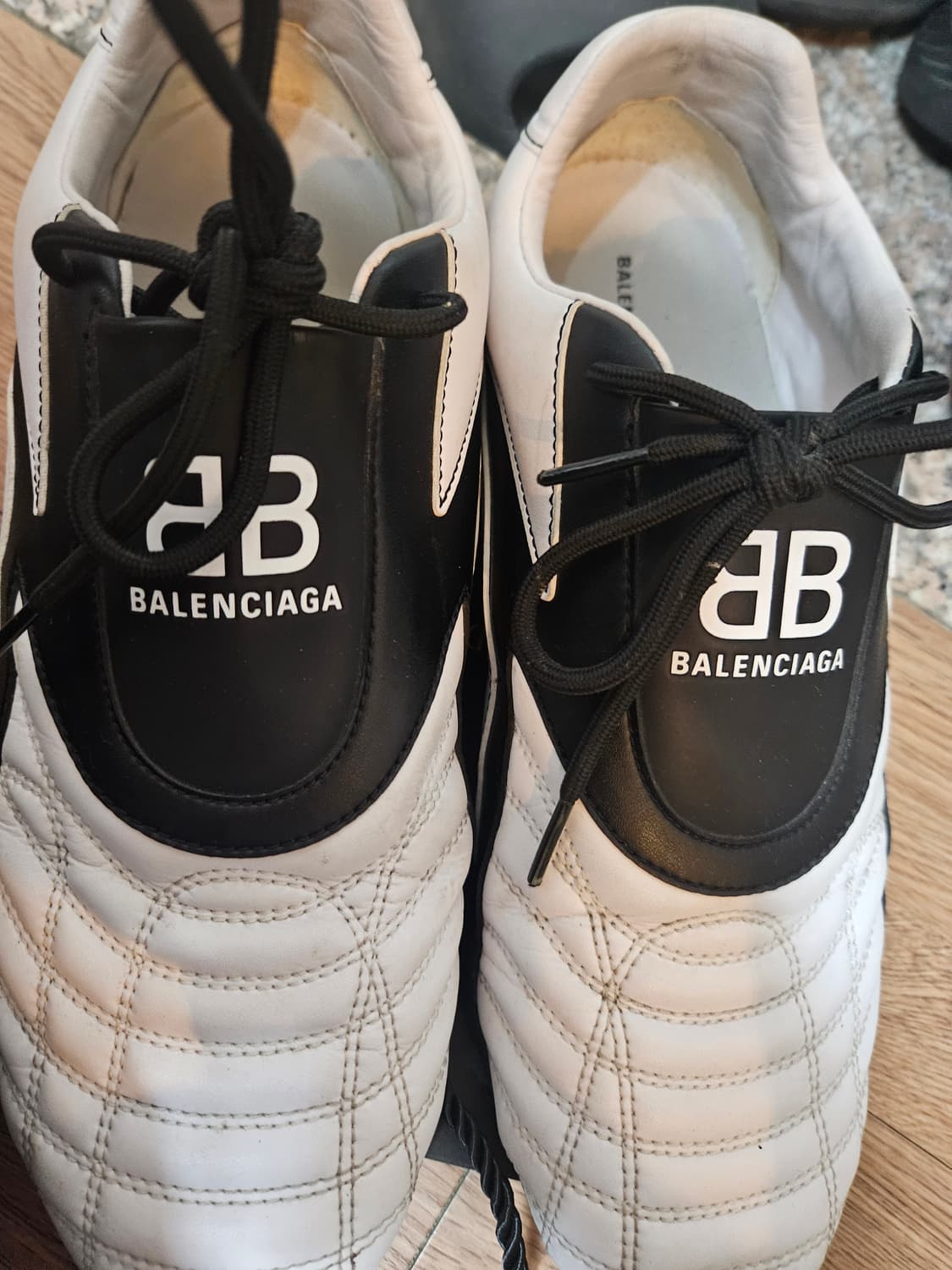 발렌시아가 젠 스니커즈 42 상품이미지1