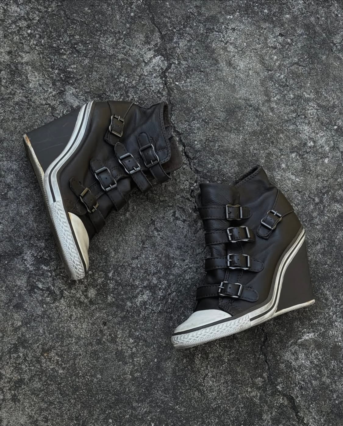 Ash Gray Buckle wedge heel 상품이미지1