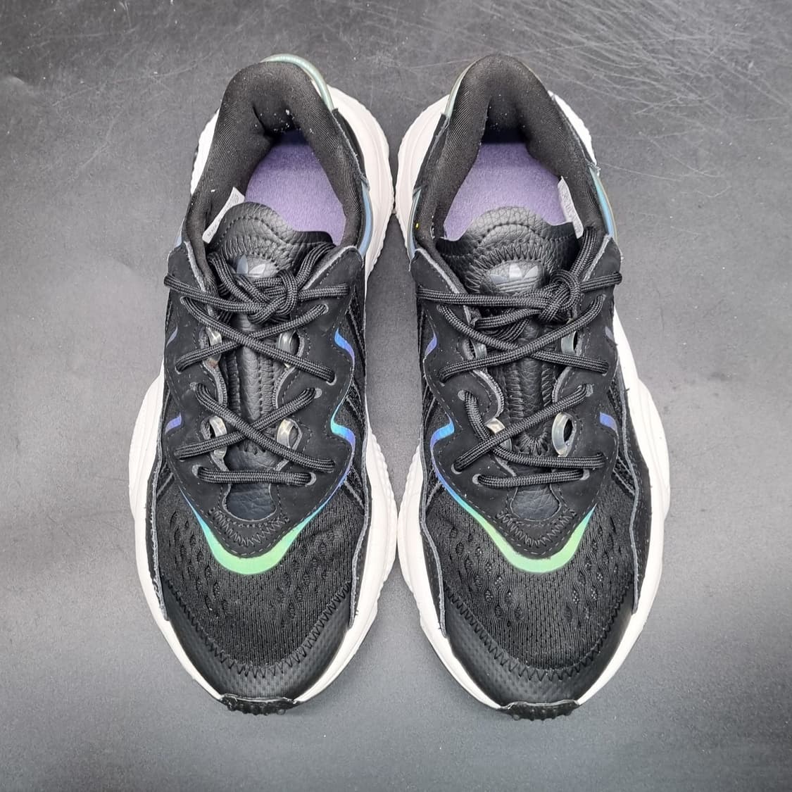 아디다스 오즈위고 블랙 운동화230. 상품이미지2