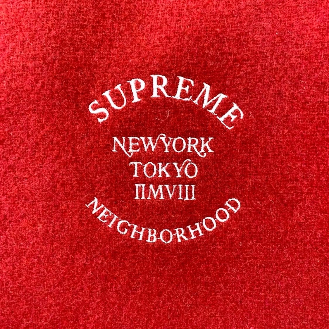 슈프림 X 네이버후드 바시티 자켓 상품이미지2